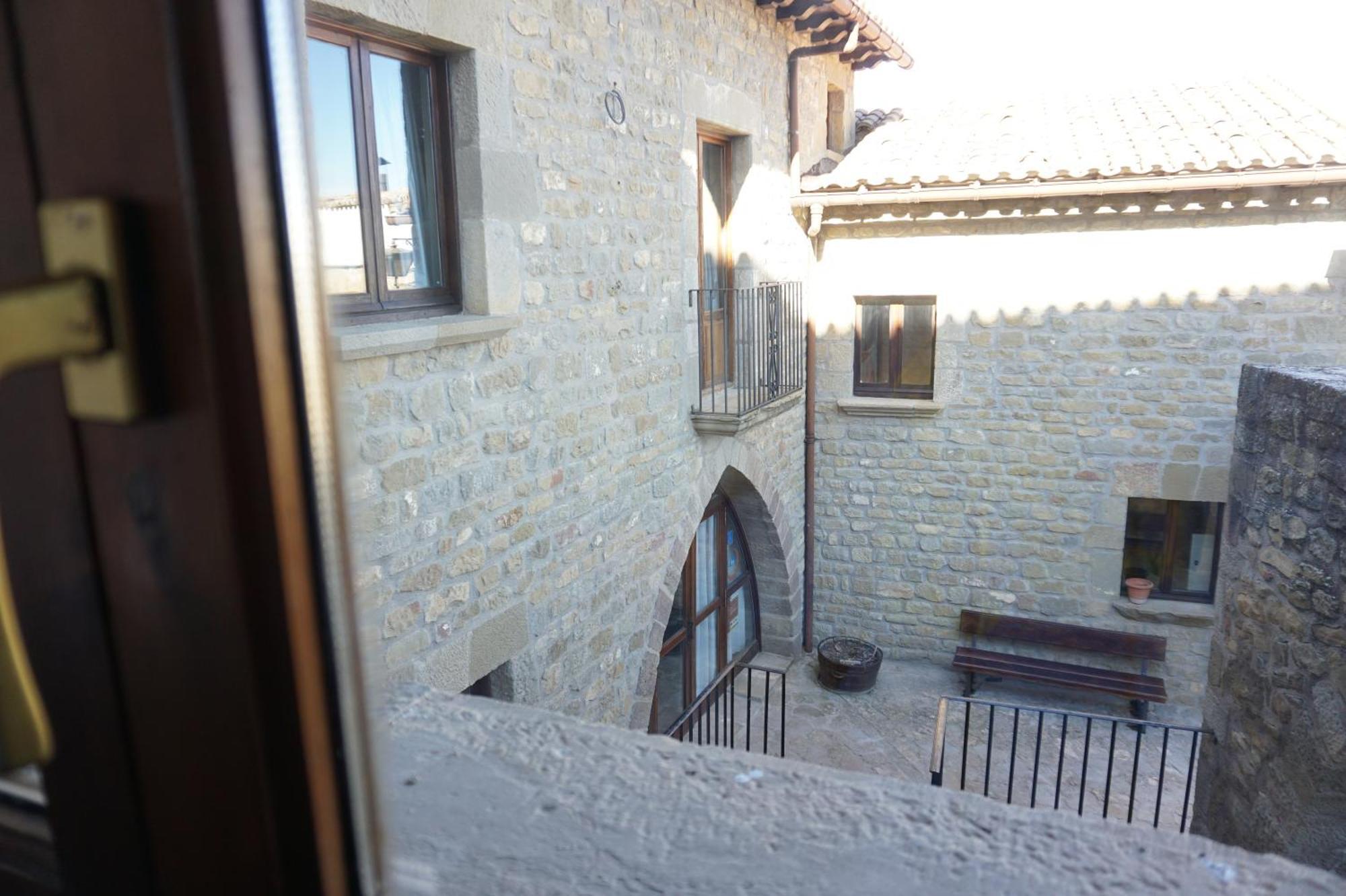 Albergue De Sos del Rey Católico Εξωτερικό φωτογραφία